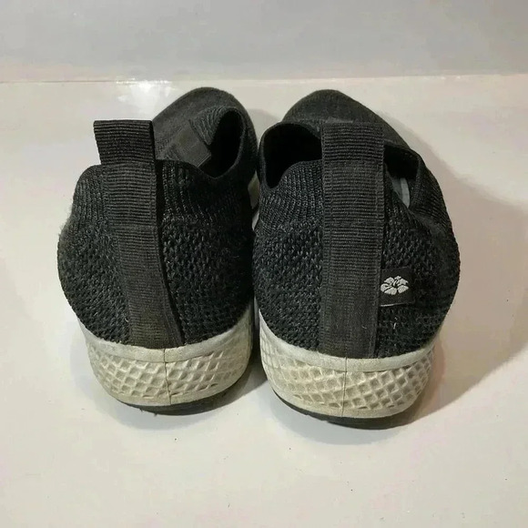 Tommy Bahama Flint Knit Jogger Slip On Sneakers size 6.5 - Picture 2 of 8